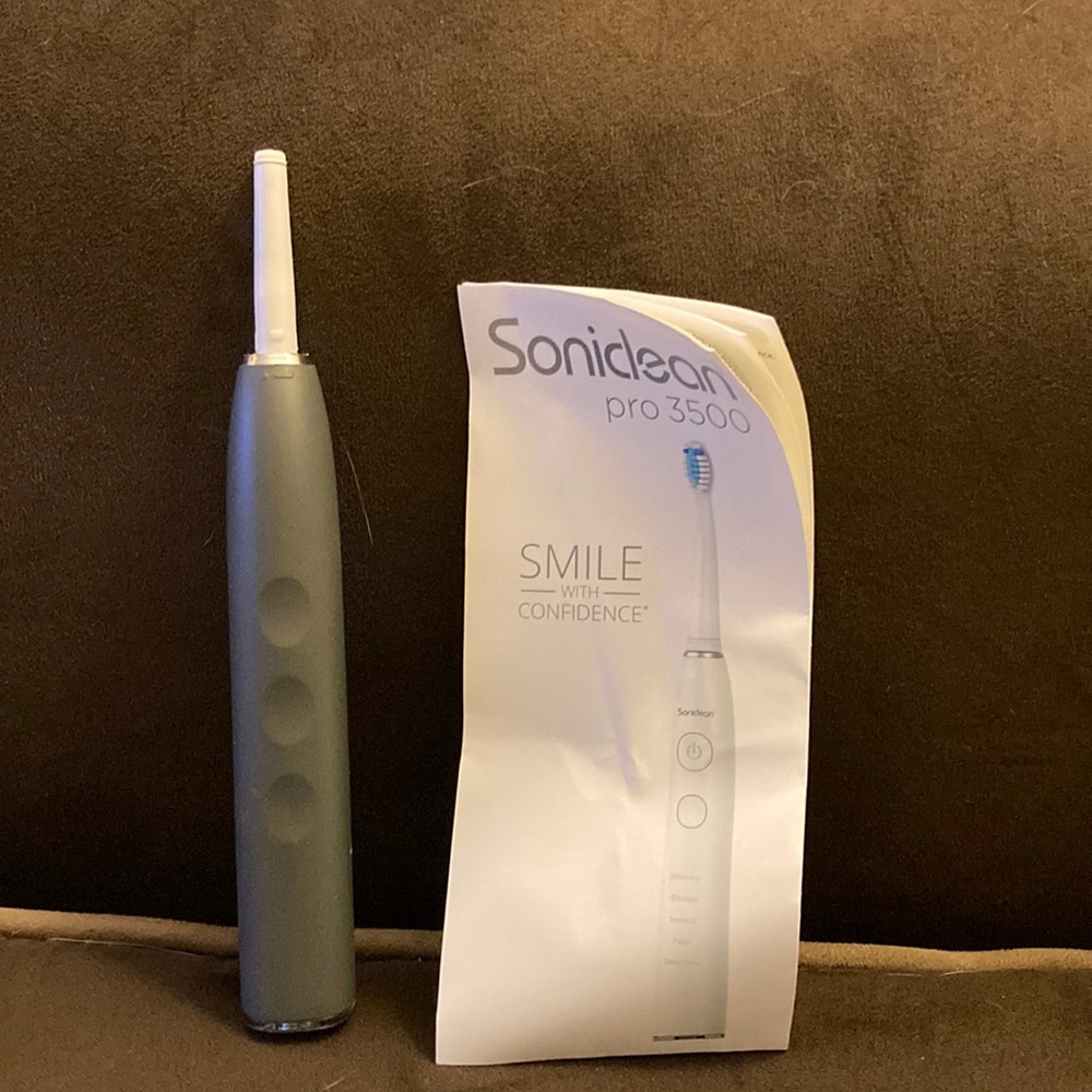 Electric toothbrush- Soniclean pro 3500
